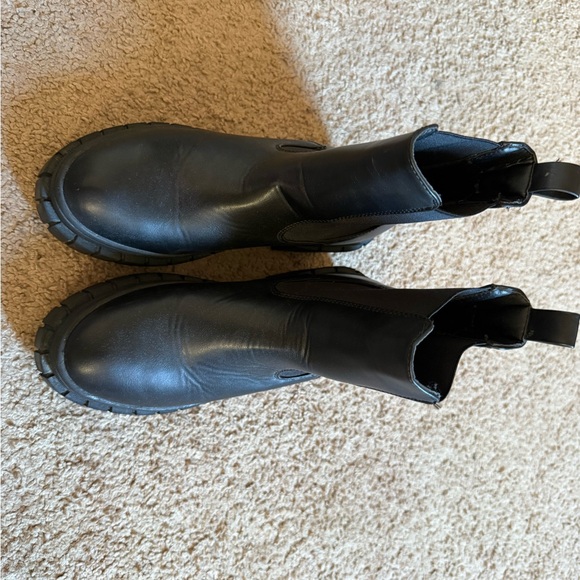 Chunky gore black chelsea boots - Picture 6 of 6